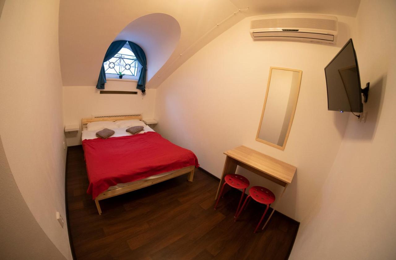 Attic Hostel Saint-Petersburg Szentpétervár Kültér fotó